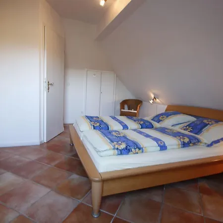 Abendrot-am-see-2raeder-schwimmbad-sauna * Sellin (Rugen)